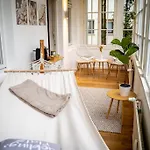 I 100m Kurpark I Wintergarten Boxspringbett I Netflix Apartmán Bad Salzuflen